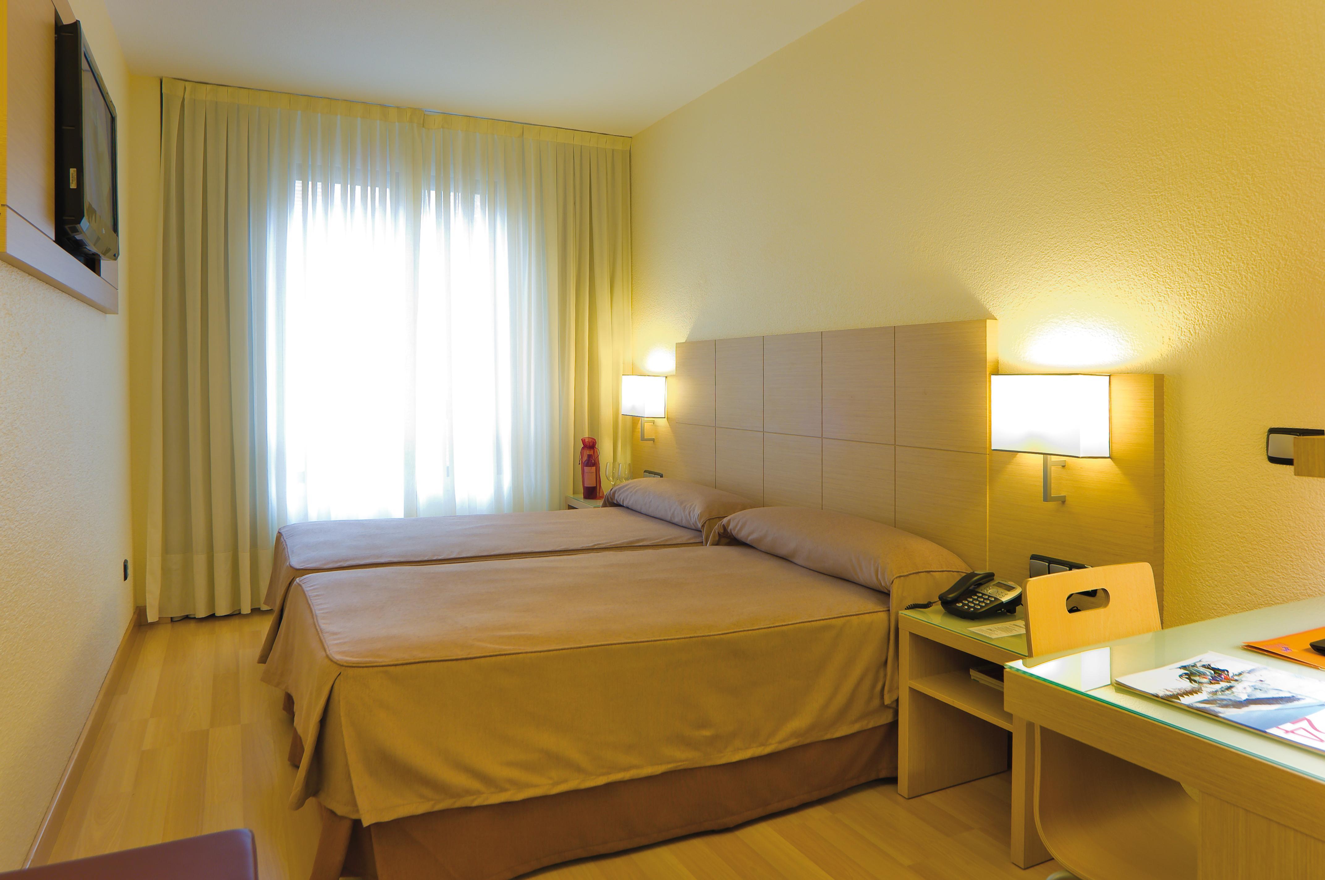 Hotel Condes De Haro Logrono Room photo